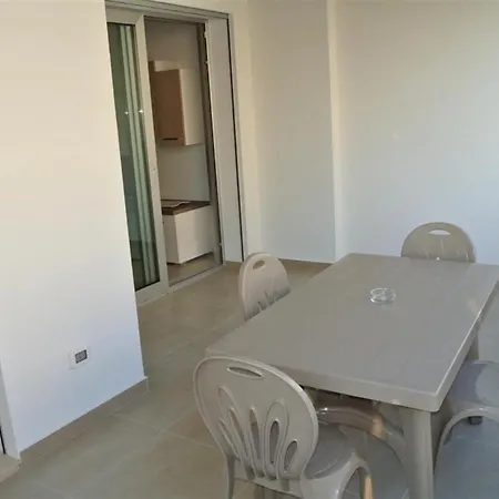 Cozy Flat 200 M From The *