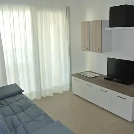 Cozy Flat 200 M From The