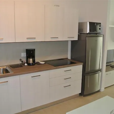 Apartment Cozy Flat 200 M From The *